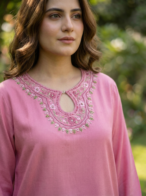 EMBROIDERED DHANAK 2 PIECE SHIRT AND TROUSERS W25-4